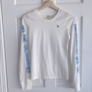 Y2K White Long Sleeve Abercrombie & Fitch Shirt with Blue sleeve ski Logo S